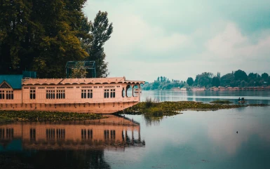 Best Time to Visit Kashmir: A Season-by-Season Guide